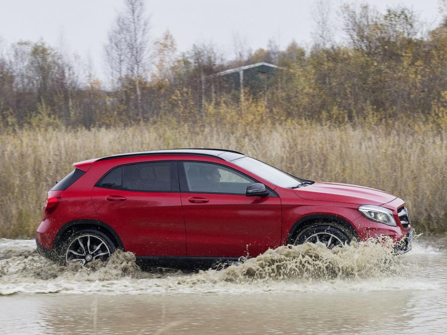  Mercedes-Benz GLA250 4Matic 2014 года  (фото 18 из 60)